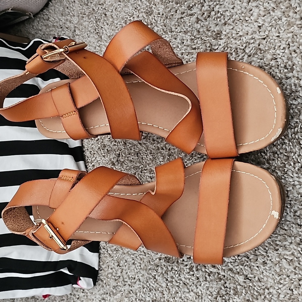 Women wedge